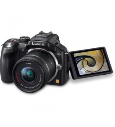 Panasonic Lumix G5 Digital Camera with Lumix G Vario 14-42mm Lens - Black