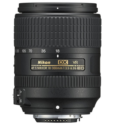Nikon AF-S DX NIKKOR 18-300mm f/3.5-6.3G ED VR Lens with Accessory Bundle